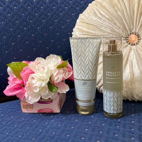 Bath & Body Works Other - BATH & BODY WORKS SET. . . SWEATER WEATHER SCENT